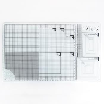 Tonic Studios - Glass cutting mat extra large - Glas-Schneidematte 60x36,5cm 